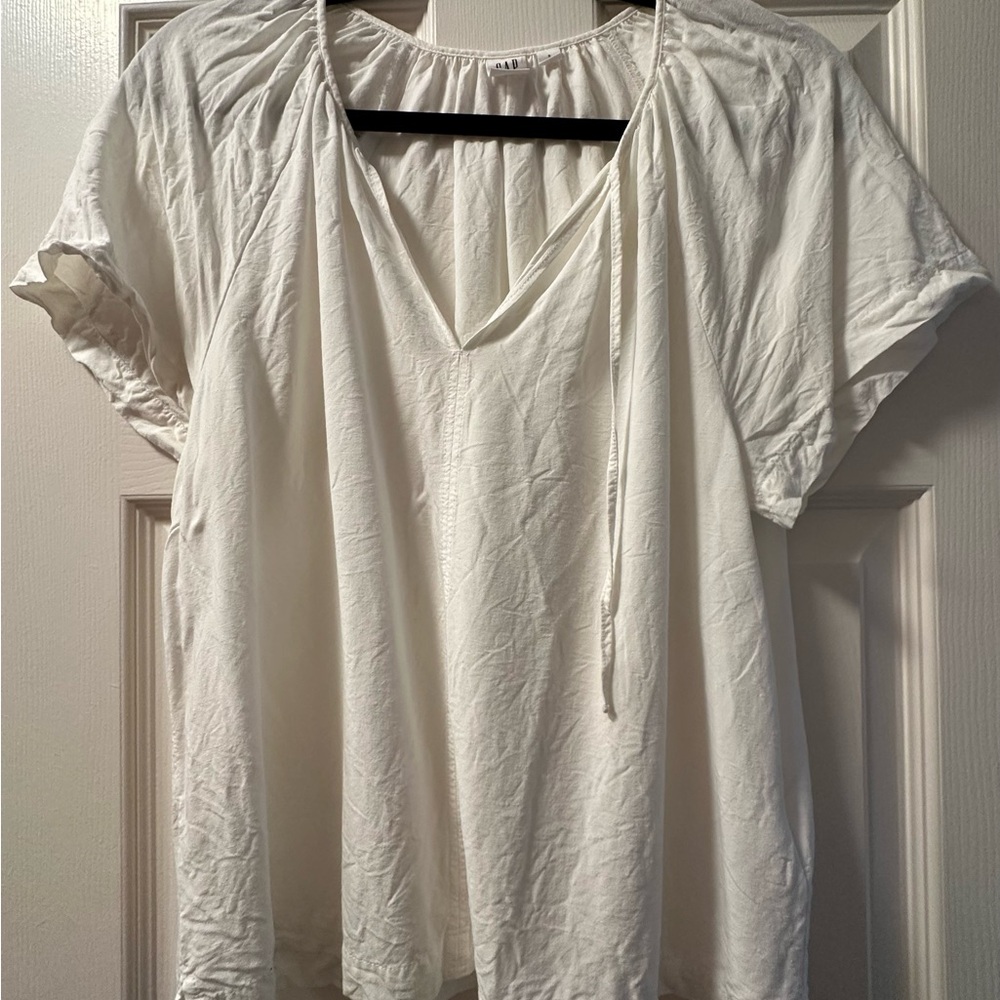 GAP White Women's V-Neck Blouse